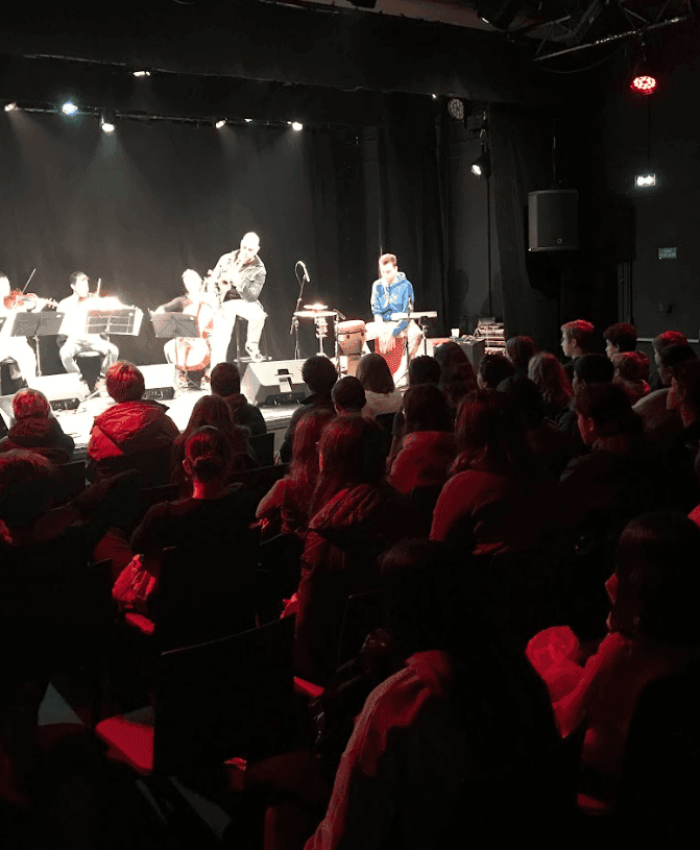 La chorale en sortie au Chapeau Rouge